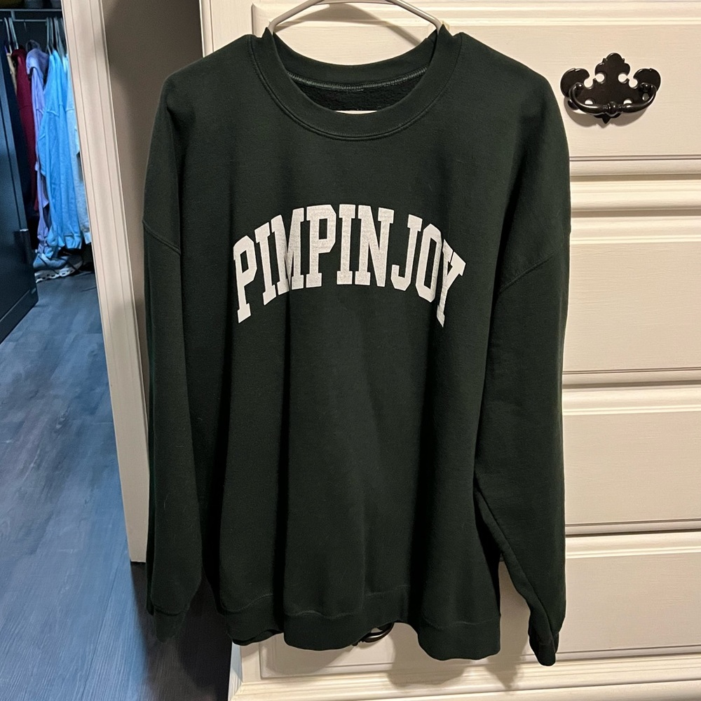 Pimpinjoy Crewneck